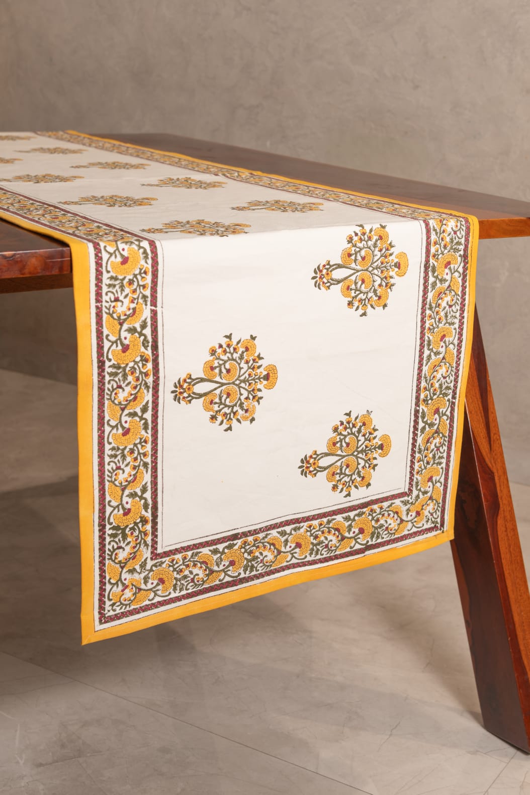 Sunny Bloom Table Runners