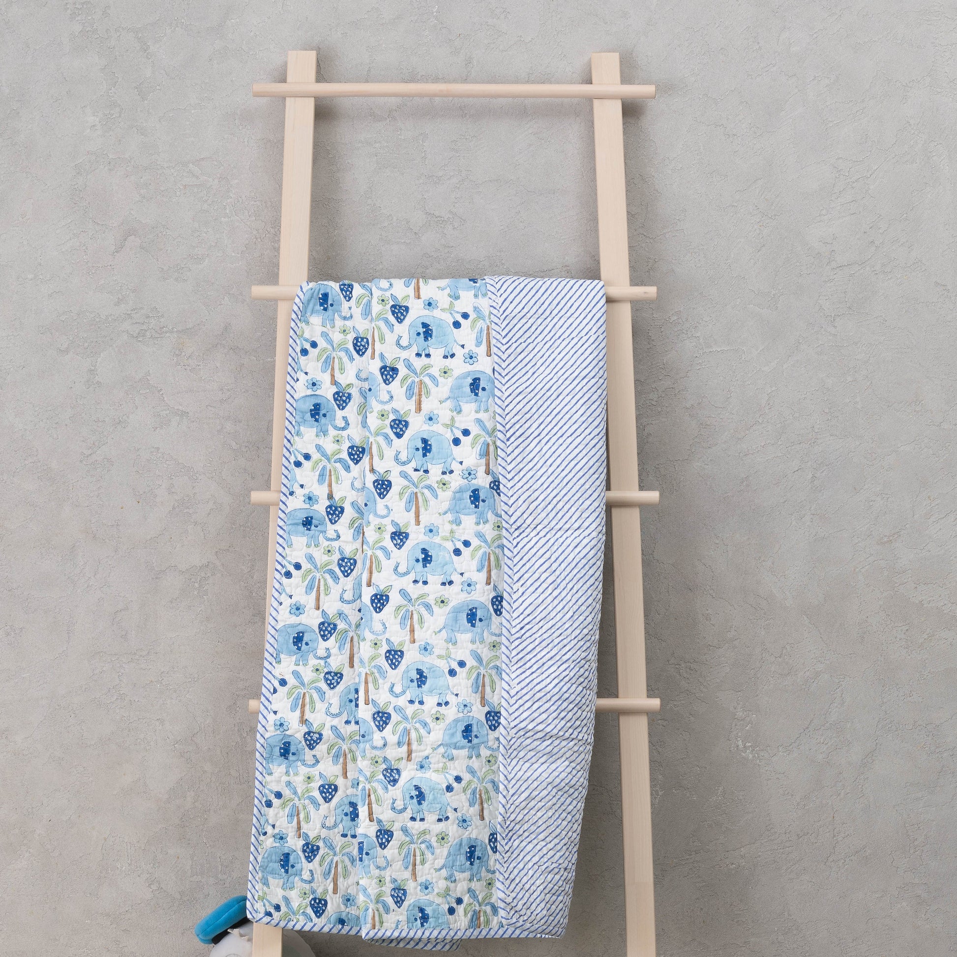Elephant kids quilt
