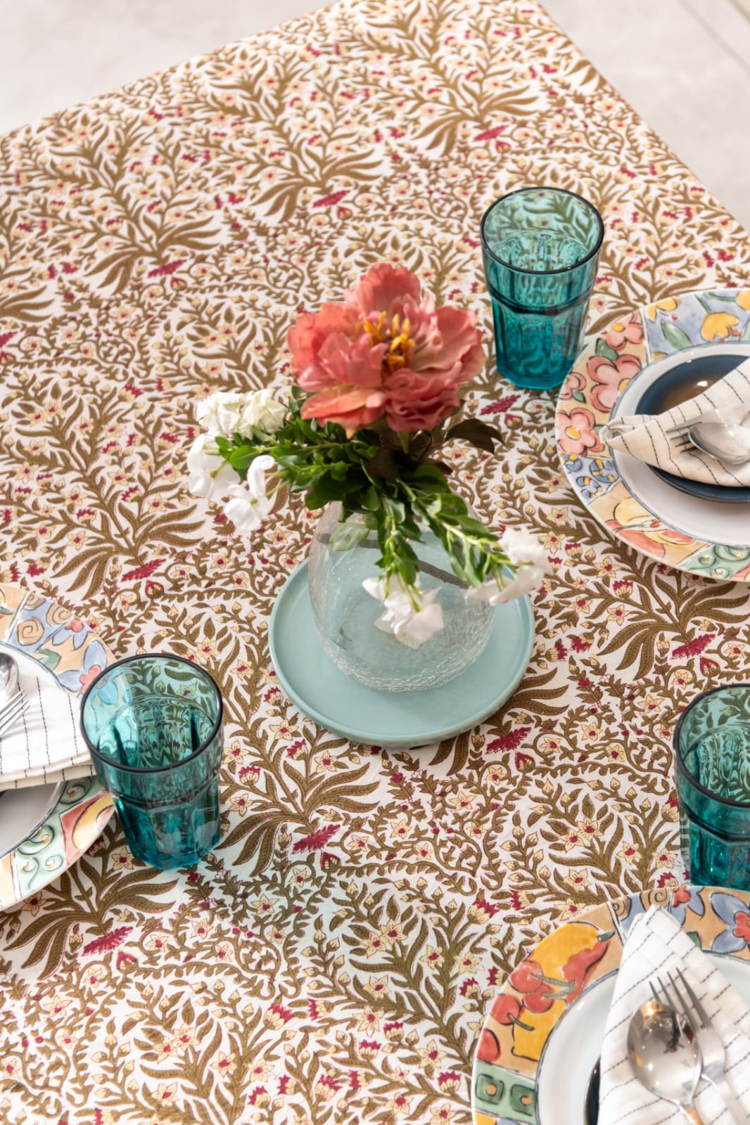 Sunlit Serenity Table Linen