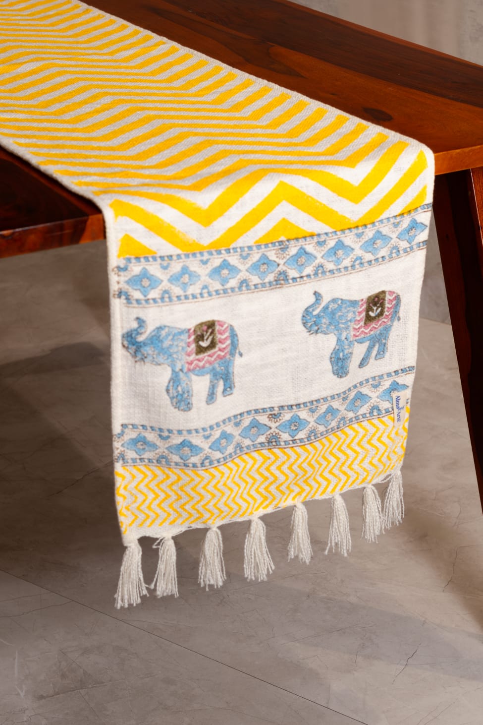 Sunny Elephant Wave Table Runners